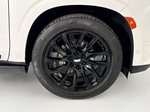 Used 2021 Cadillac Escalade Sport Platinum w/ LPO, ONYX Package AWD/4WD image 32