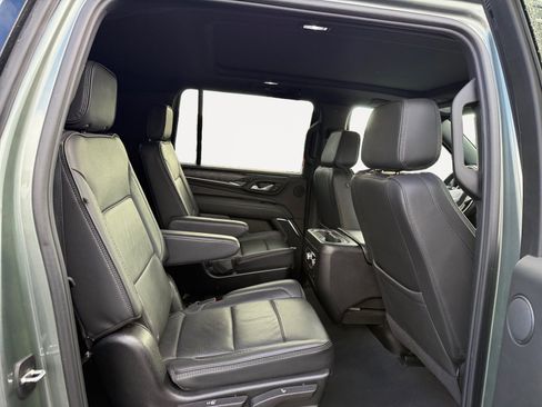 Used 2024 GMC Yukon XL Denali image 18