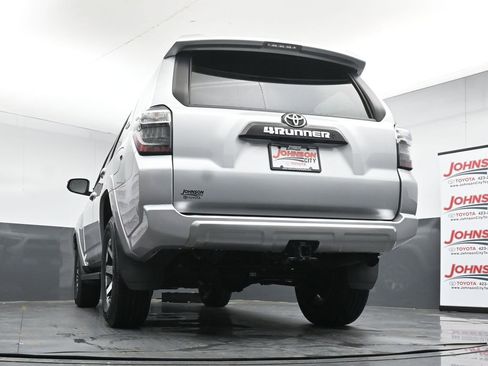Used 2024 Toyota 4Runner TRD Off-Road AWD/4WD image 37