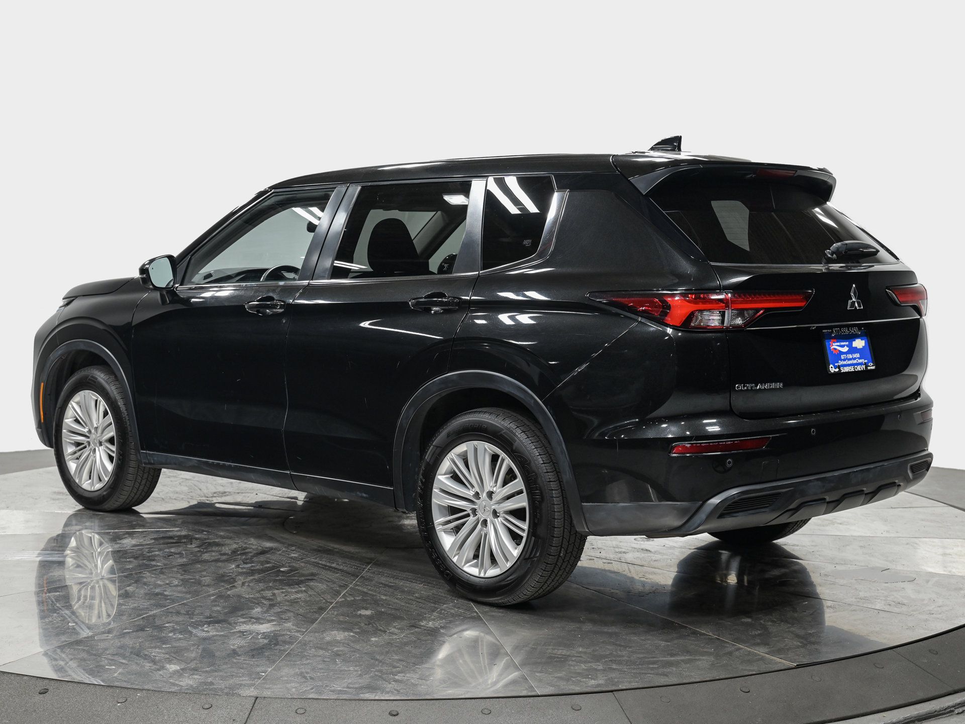Used 2022 Mitsubishi Outlander ES AWD/4WD image 4
