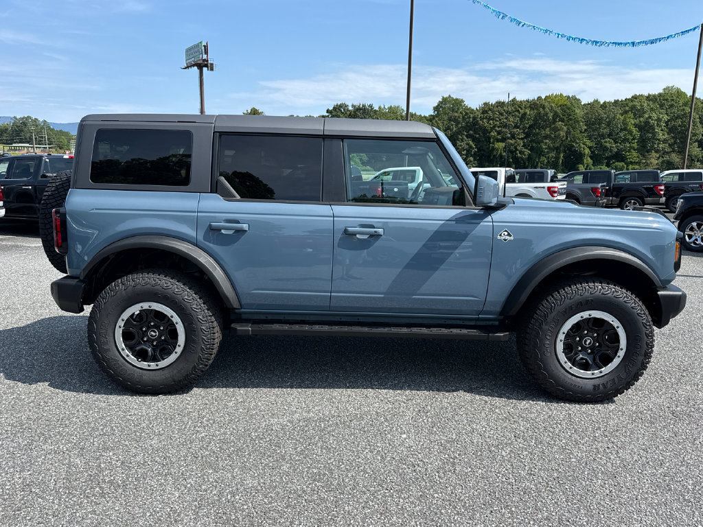 Used 2024 Ford Bronco Outer Banks w/ Sasquatch Package AWD/4WD image 8