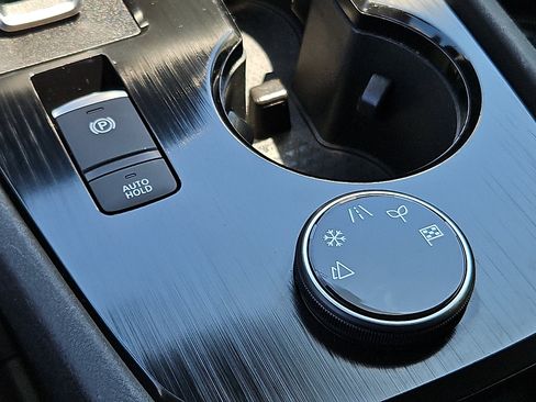 Certified 2023 Nissan Rogue SV AWD/4WD image 22