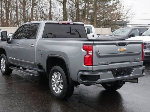 Used 2024 Chevrolet Silverado 2500 High Country image 10