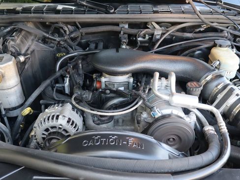 Used 2002 Chevrolet Blazer LS w/ Preferred Equipment Group AWD/4WD image 30