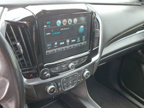 Certified 2019 Chevrolet Traverse LT FWD image 14