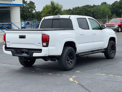 Used 2023 Toyota Tacoma SR AWD/4WD image 41