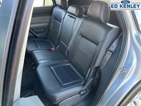 Used 2021 Volkswagen Atlas Cross Sport SE w/ Panoramic Sunroof Package image 6