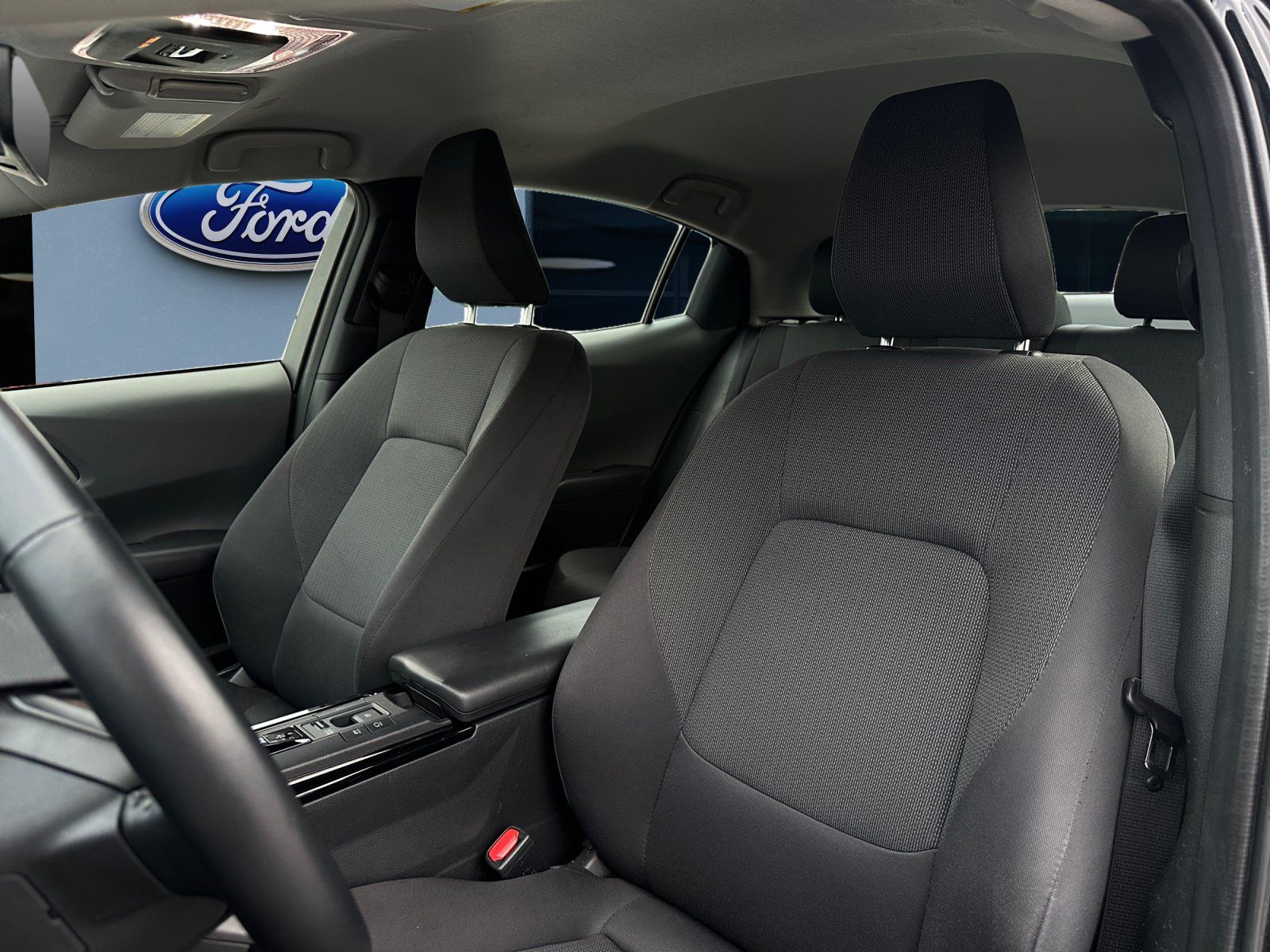 Used 2025 Toyota Prius LE FWD image 11