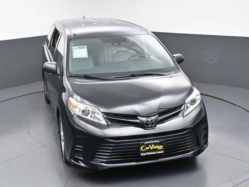 Used 2020 Toyota Sienna L FWD image 39