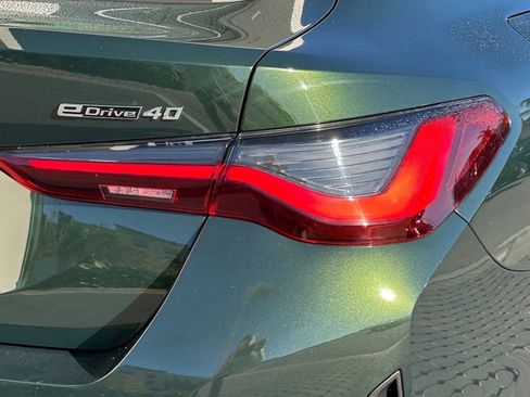 Used 2022 BMW i4 eDrive40 image 33