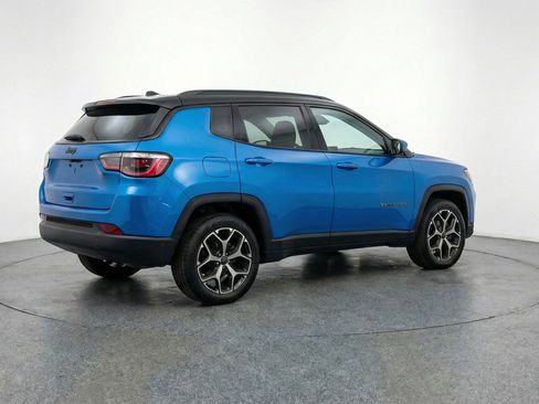 Used 2025 Jeep Compass Limited AWD/4WD image 9