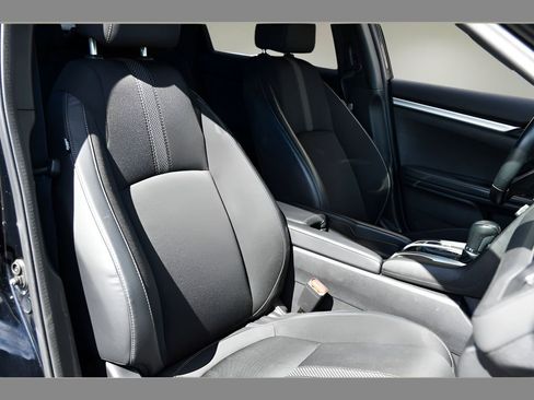 Used 2020 Honda Civic Sport image 28
