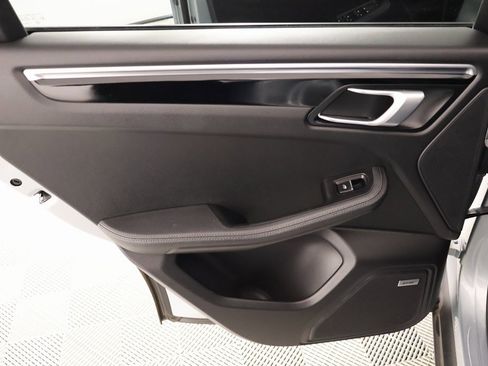Used 2020 Porsche Macan image 18