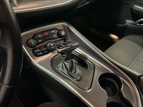 Used 2020 Dodge Challenger SXT RWD image 30