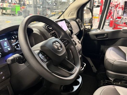 Used 2026 RAM ProMaster 2500 w/ Convenience Group FWD image 22