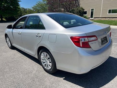 Used 2013 Toyota Camry LE image 14