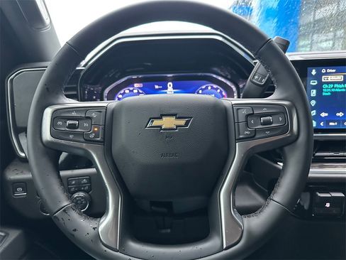 Used 2025 Chevrolet Silverado 2500 LTZ image 25