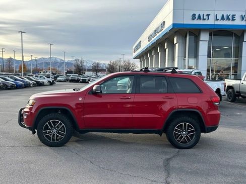 Used 2017 Jeep Grand Cherokee Trailhawk image 7