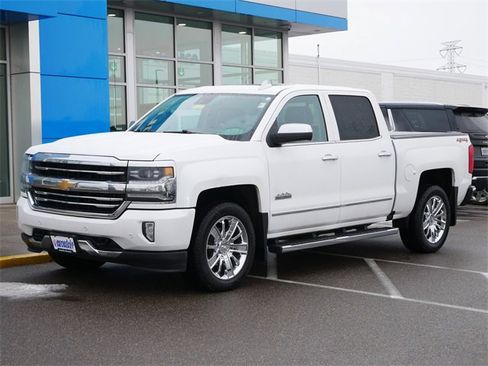 Used 2018 Chevrolet Silverado 1500 High Country image 2