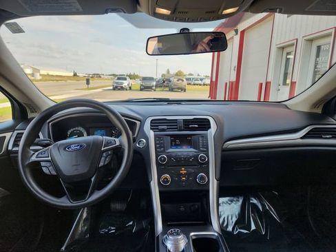 Used 2018 Ford Fusion S image 14