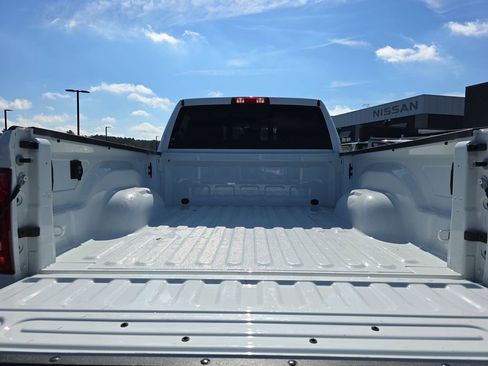 Used 2024 RAM 2500 Laramie w/ Safety Group image 15