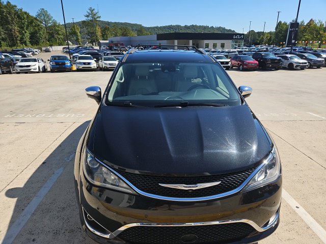 Used 2017 Chrysler Pacifica Limited FWD image 27