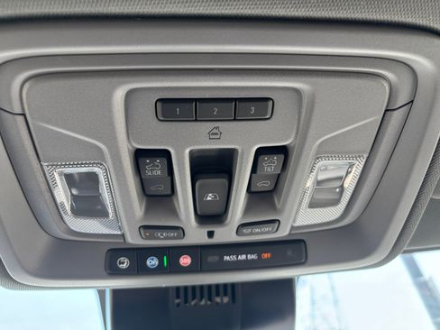 New 2025 GMC Sierra 1500 Denali w/ Denali Reserve Package image 19