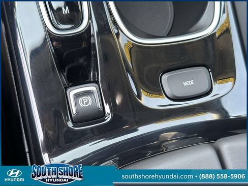 Used 2023 Buick Envision Essence FWD image 36