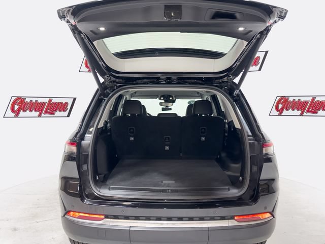 Used 2023 Jeep Grand Cherokee Limited RWD image 6