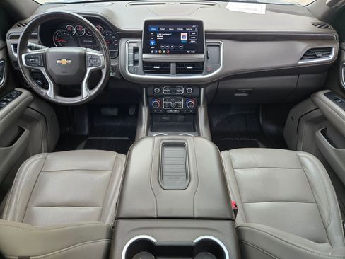 Used 2021 Chevrolet Tahoe LT w/ LT Signature Package image 17