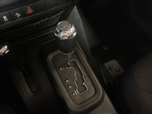 Used 2018 Jeep Wrangler Unlimited Sport S AWD/4WD image 23