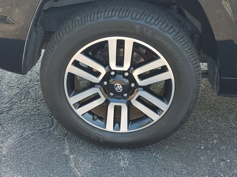 Certified 2020 Toyota 4Runner Limited AWD/4WD image 8