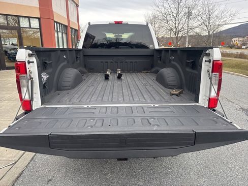 Used 2019 Ford F250 XLT w/ XLT Premium Package image 18