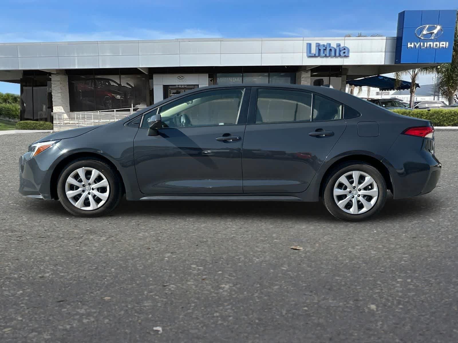 Used 2025 Toyota Corolla LE FWD image 6