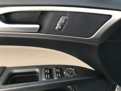 Used 2017 Ford Fusion S image 12