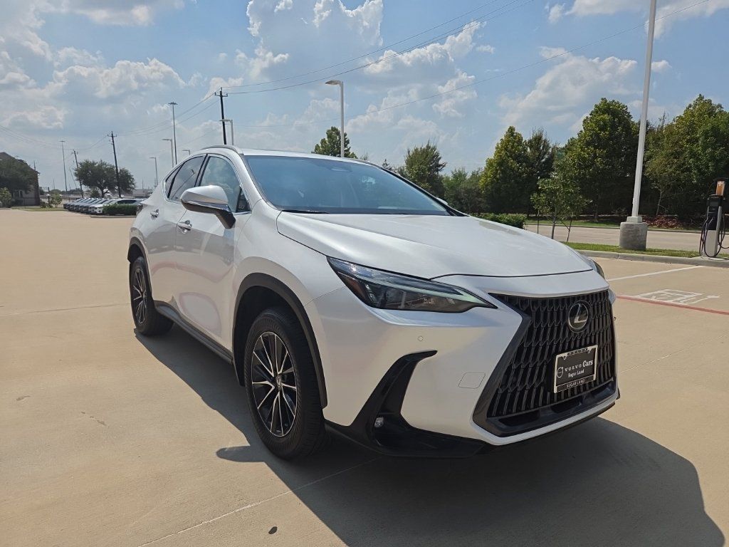 Used 2024 Lexus NX 250 FWD image 1