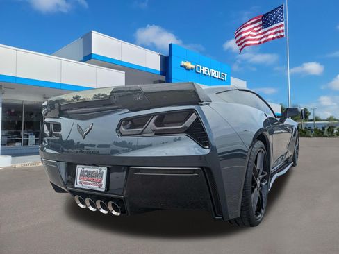 Used 2019 Chevrolet Corvette Stingray Coupe w/ 1LT RWD image 3