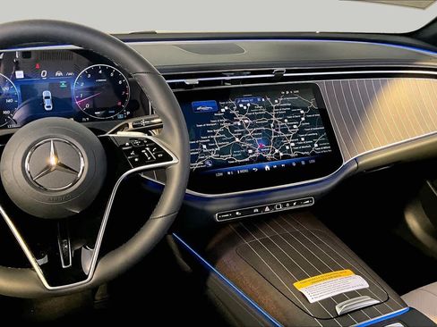 New 2027 Mercedes-Benz E 350 4MATIC Sedan image 8