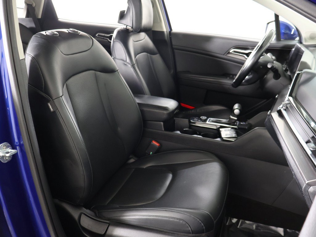 Used 2023 Kia Sportage EX FWD image 31