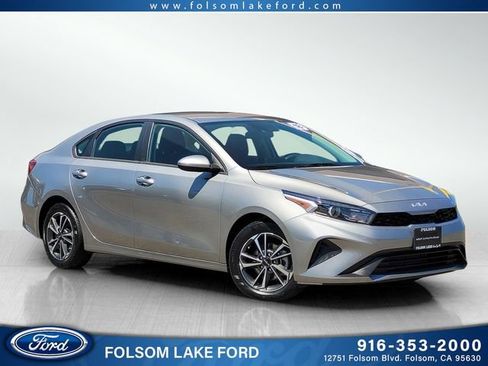 Used 2023 Kia Forte LXS FWD image 1