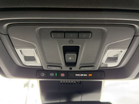 New 2026 GMC Sierra 1500 SLT image 35