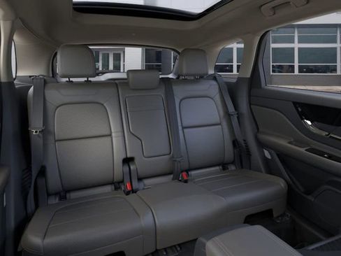 New 2025 Lincoln Corsair Reserve w/ Equipment Group 202A image 11