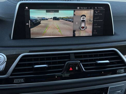 Used 2020 BMW 740i xDrive w/ Cold Weather Package image 13