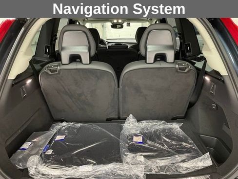 Used 2025 Volvo XC90 T8 Plus image 14