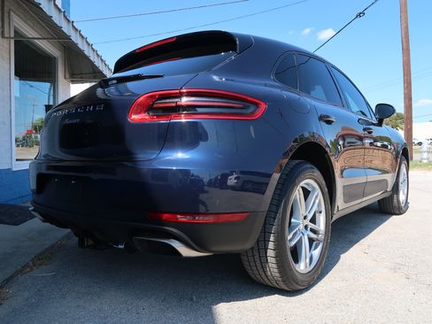 Used 2018 Porsche Macan AWD/4WD image 8