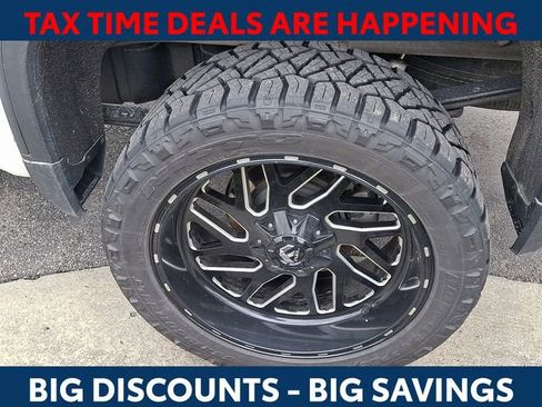 Used 2020 GMC Sierra 1500 Elevation w/ Elevation Value Package image 9