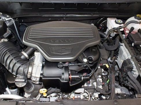 Certified 2024 Cadillac XT6 Premium Luxury image 3