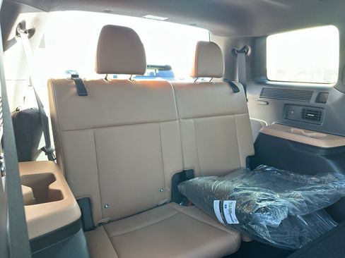 Certified 2025 Hyundai Santa Fe Limited image 38