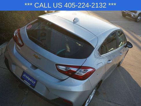 Used 2018 Chevrolet Cruze LT image 16