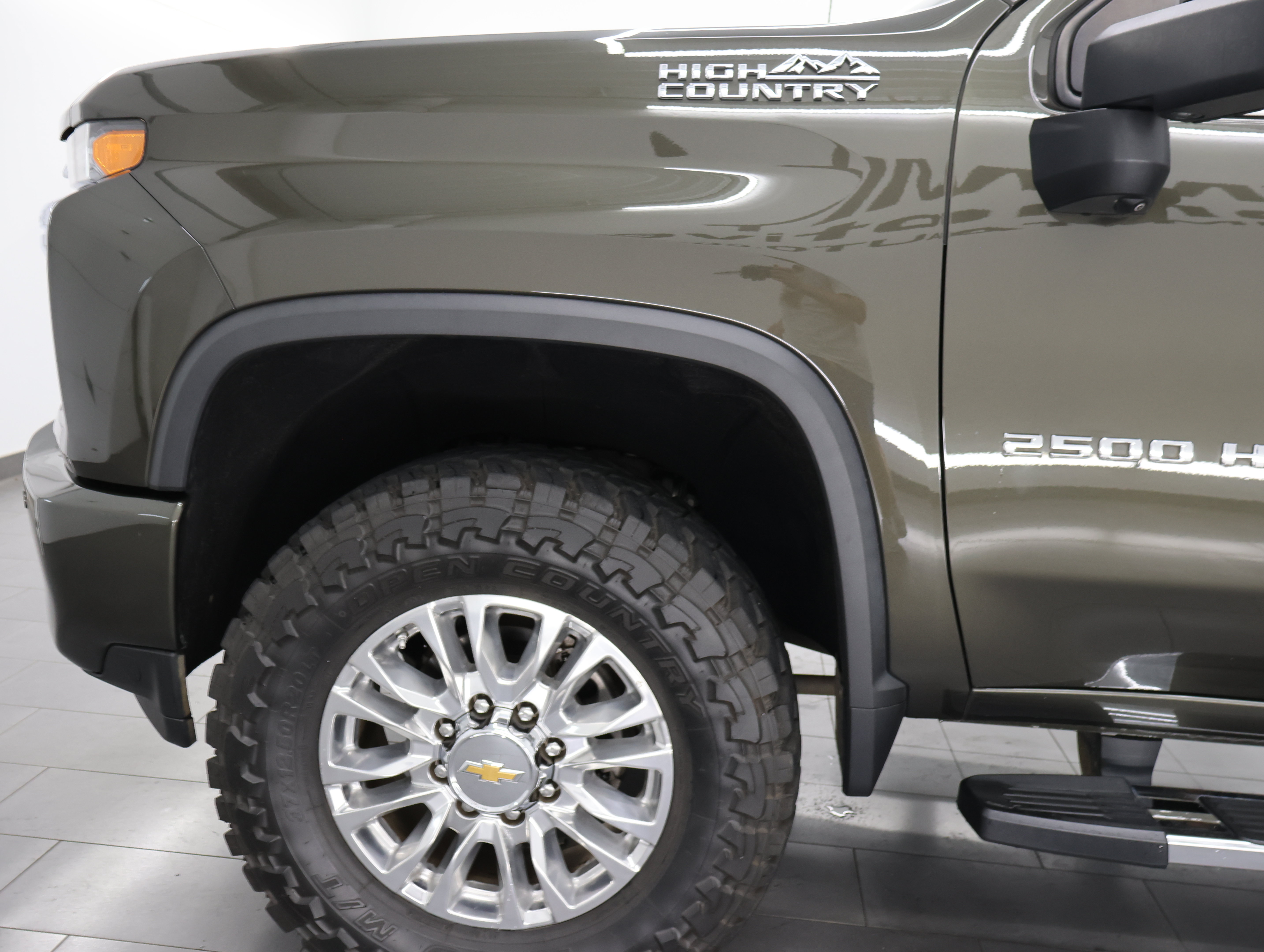 Used 2022 Chevrolet Silverado 2500 High Country AWD/4WD image 41
